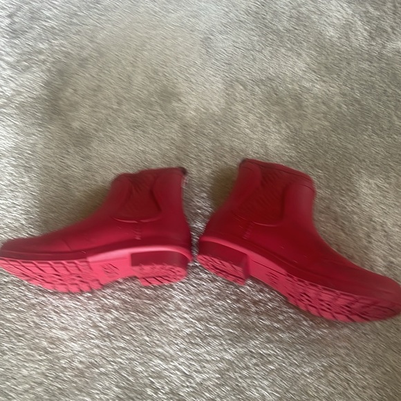 Ugg “Droplet” rain boot - Picture 3 of 8